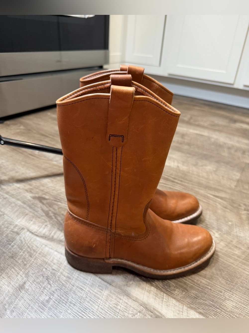 Vintage Red Wing Shoes Leather Work Pull On Boots Made in USA M 6 W 8